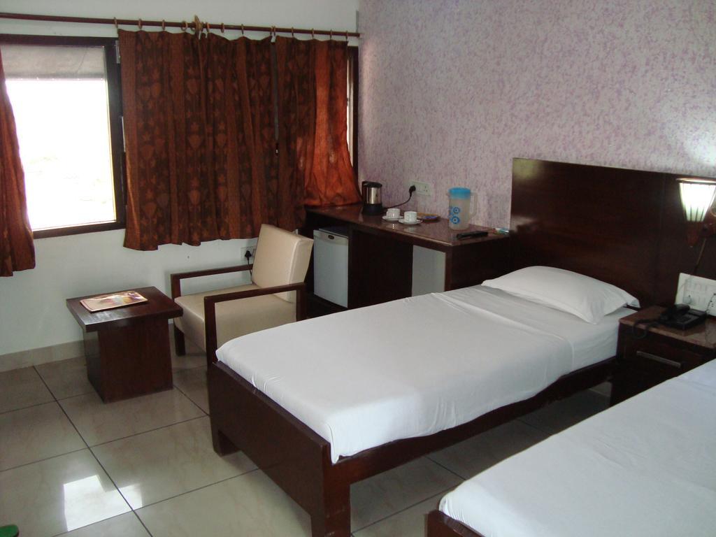 Hotel Dawat Palace Agra  Room photo