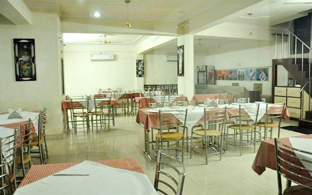 Hotel Dawat Palace Agra  Exterior photo