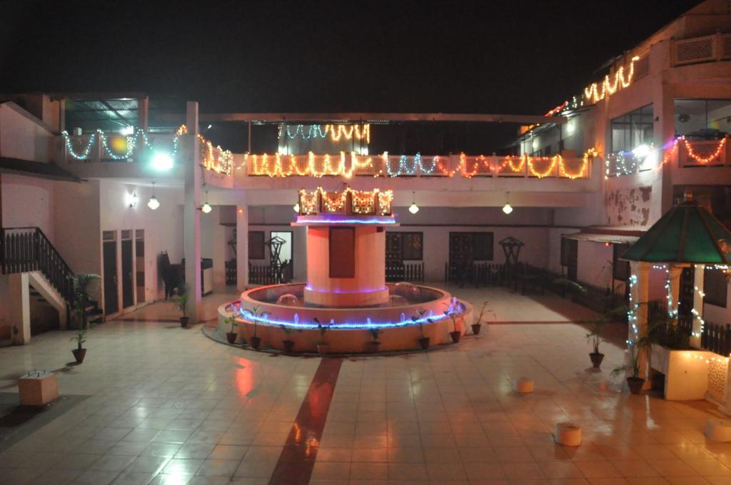 Hotel Dawat Palace Agra  Exterior photo