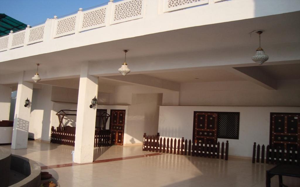 Hotel Dawat Palace Agra  Exterior photo